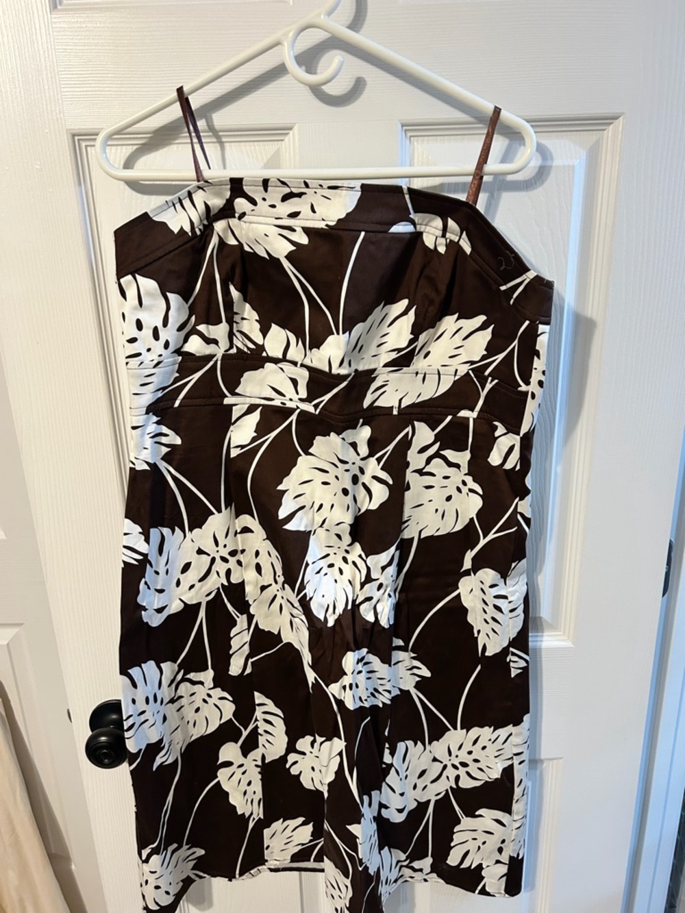 Strapless Tropical Leaf Print Dress in Brown and White